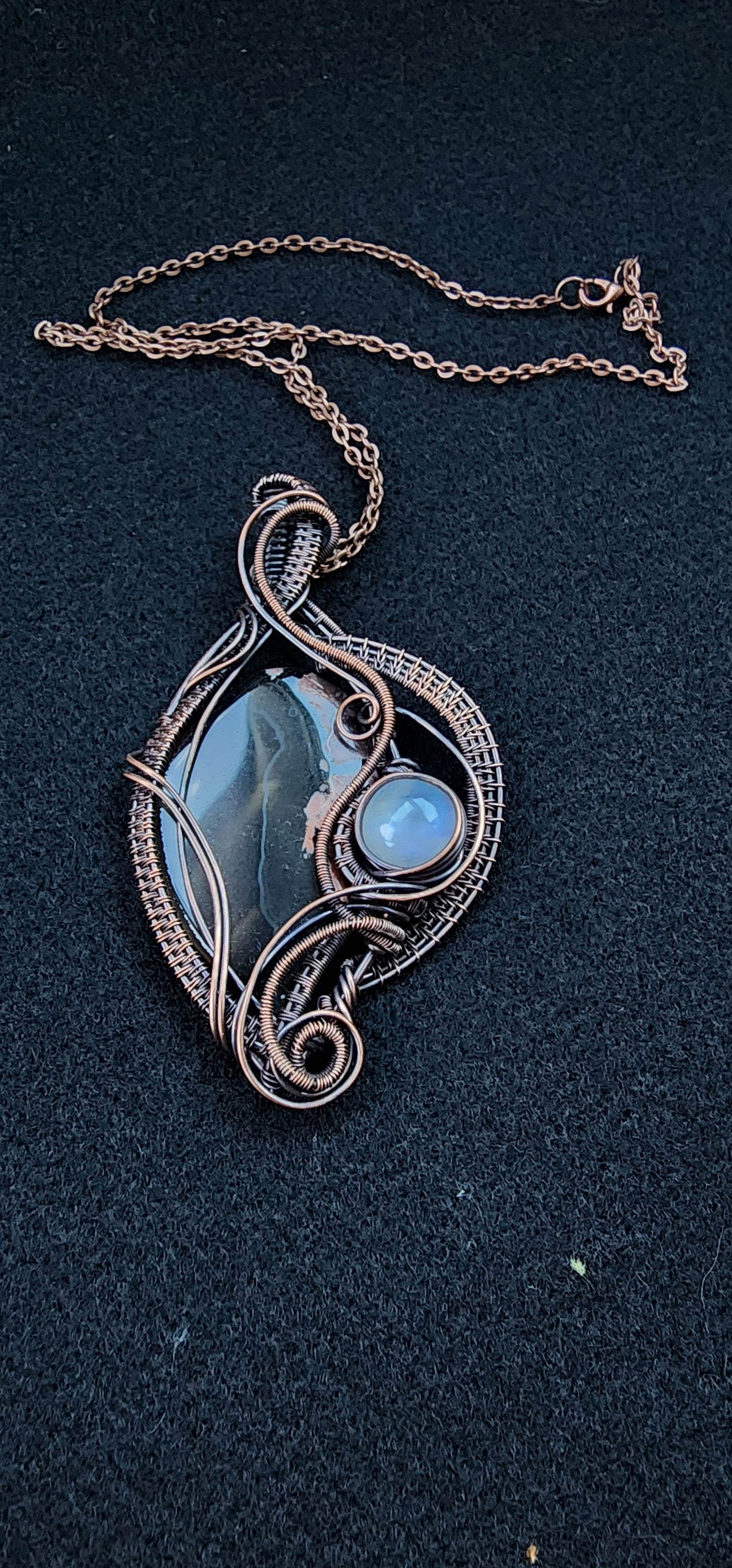 Oregon Black Tube Agate with Moonstone