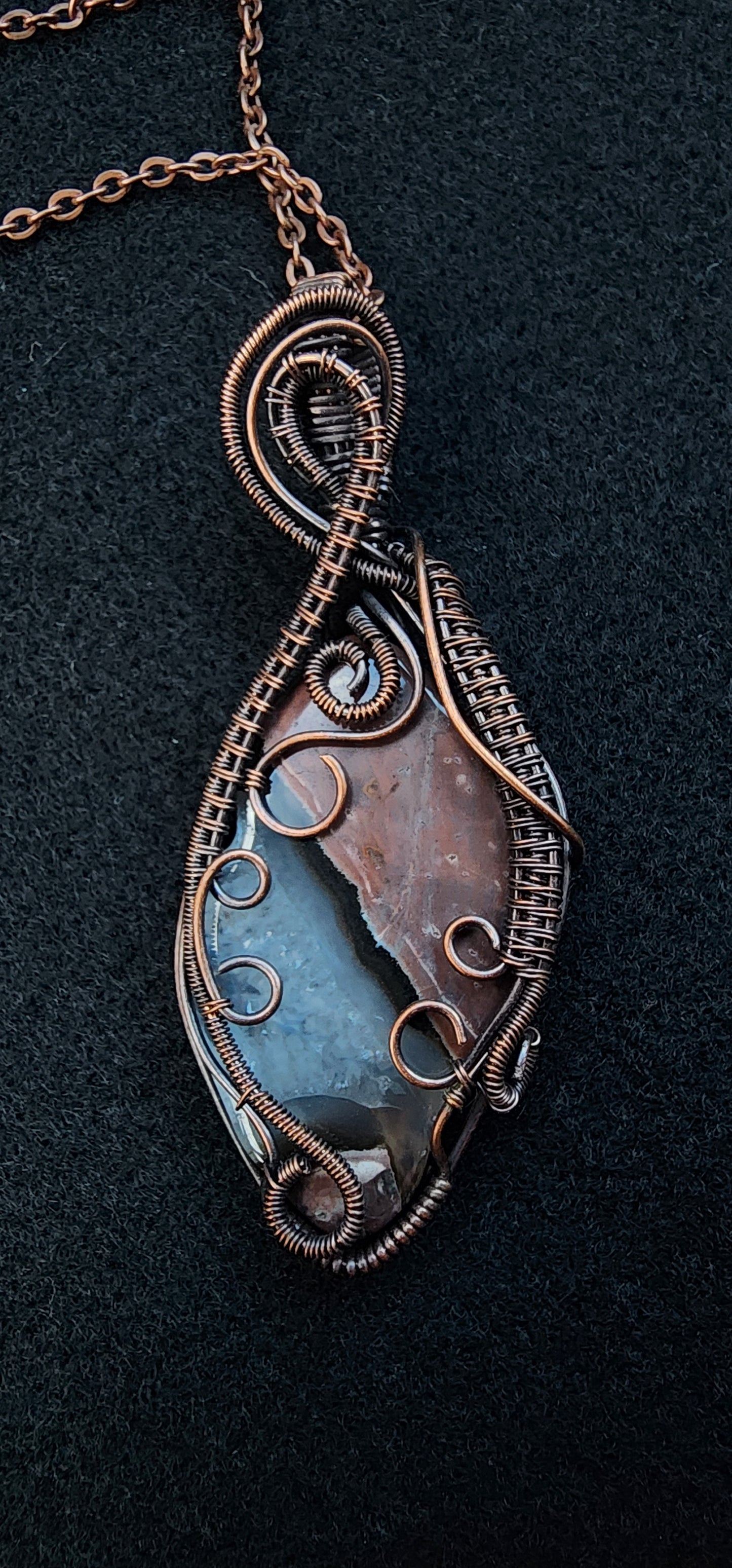 Oregon Black Tube Agate