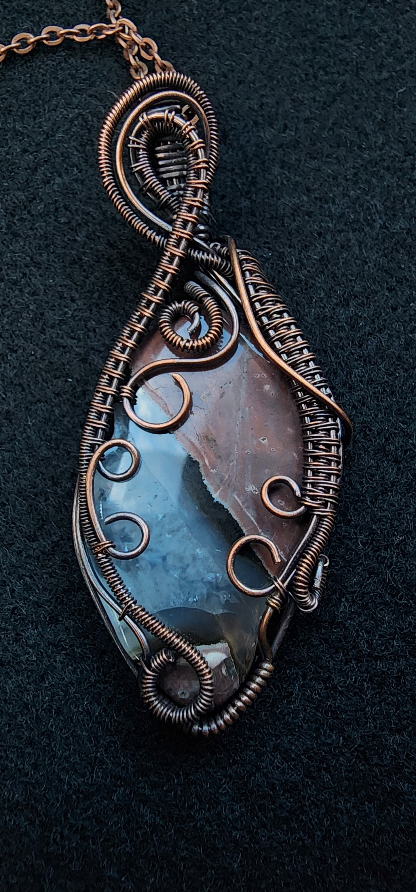 Oregon Black Tube Agate