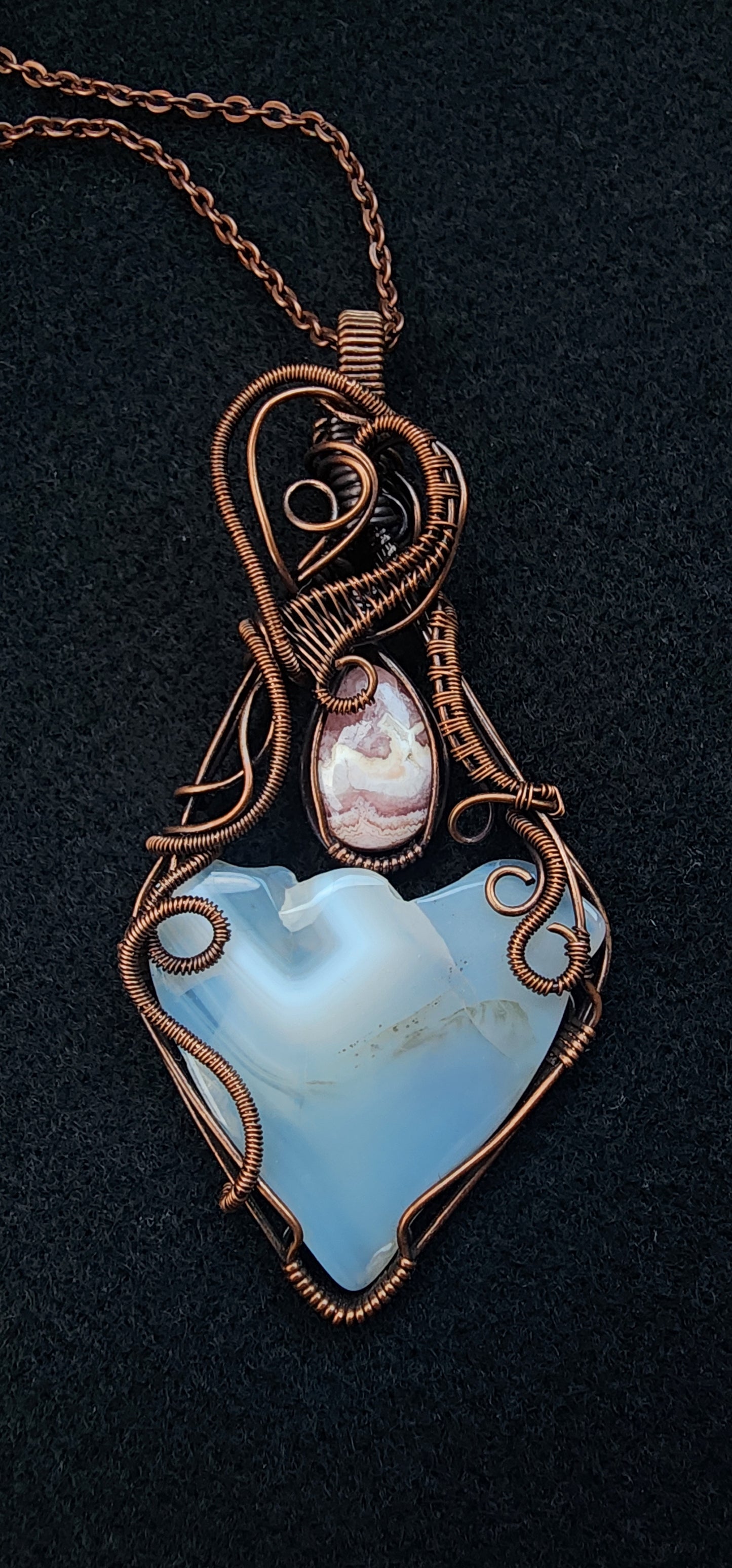 Oregon White Agate with Rhodochrisite