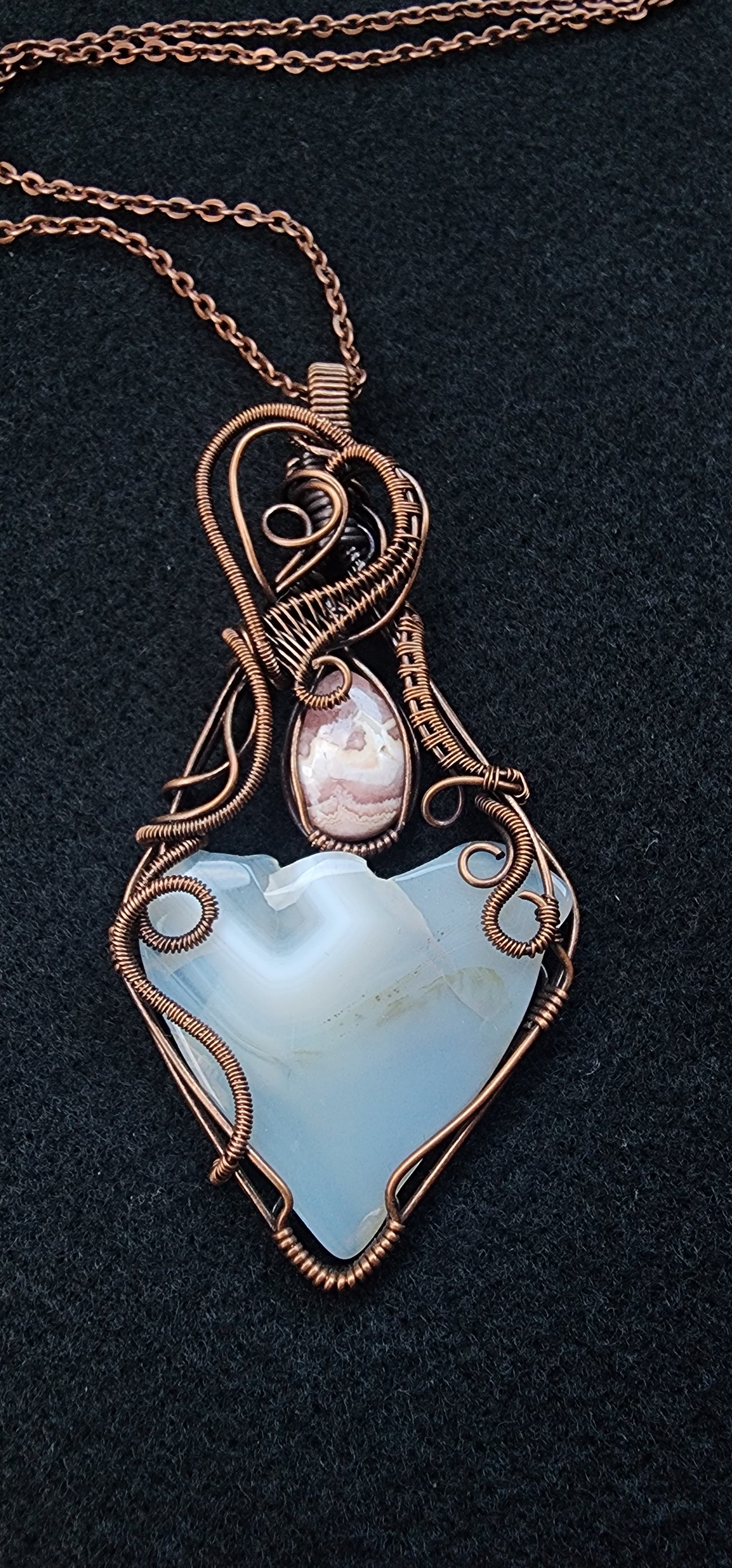 Oregon White Agate with Rhodochrisite